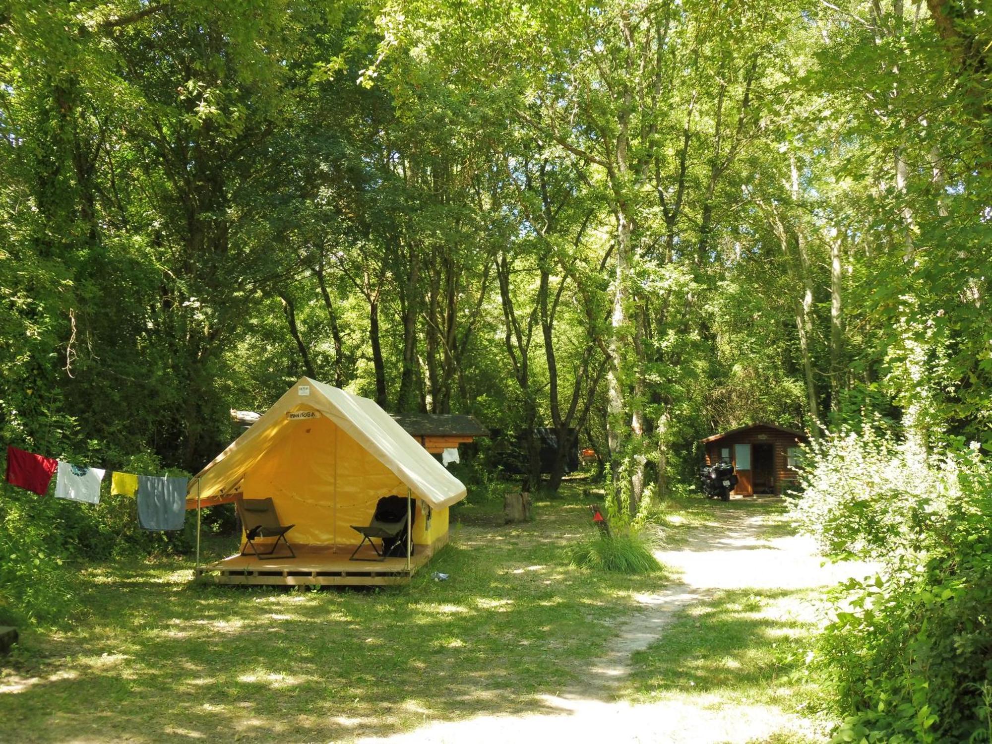 Camping La Vaugelette - Drome Montclar-sur-Gervanne Exterior foto
